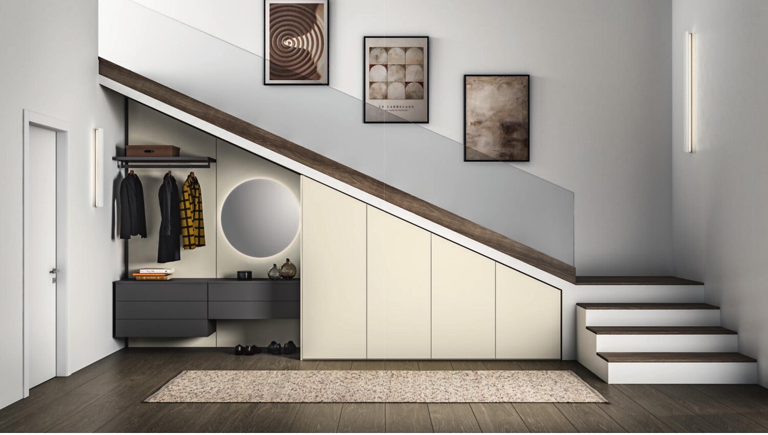 Entrée sous escalier avec miroir